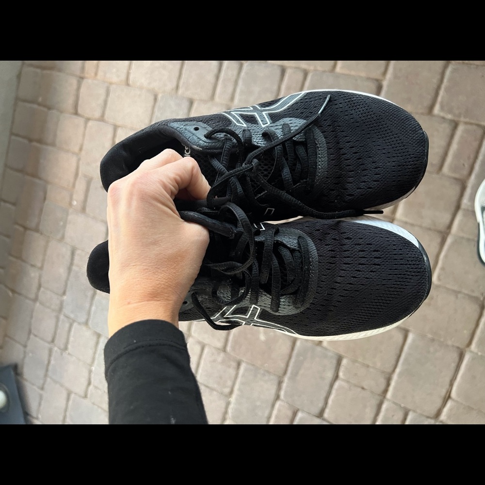 Adidas - Picture 3 of 5